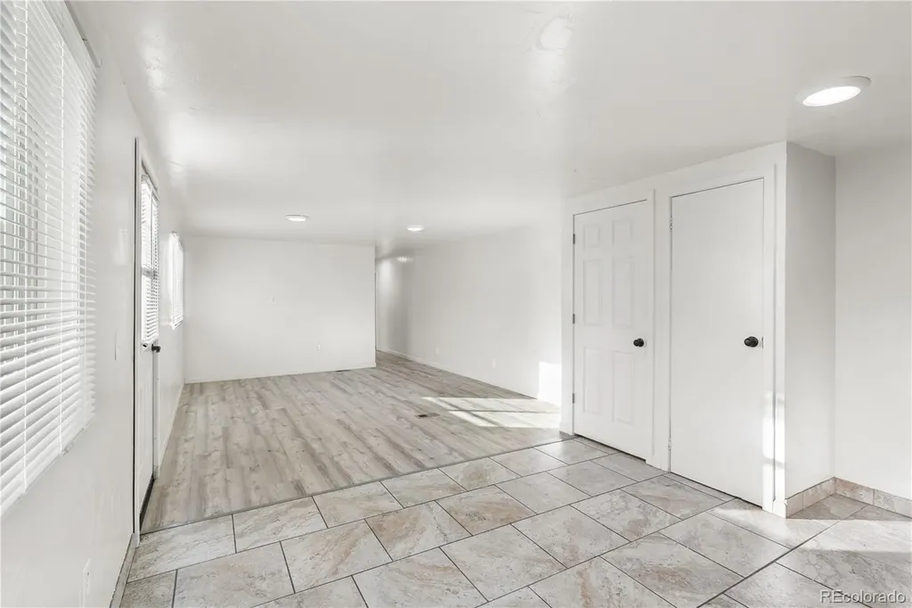 1095 Western Drive Colorado Springs CO 80915
