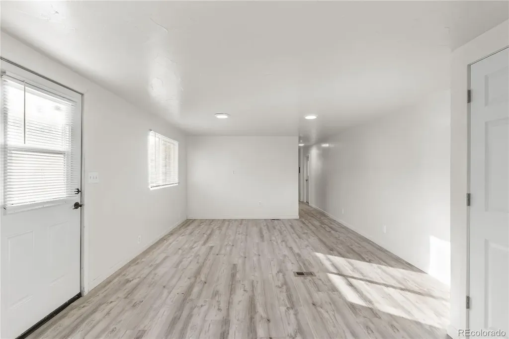 1095 Western Drive Colorado Springs CO 80915