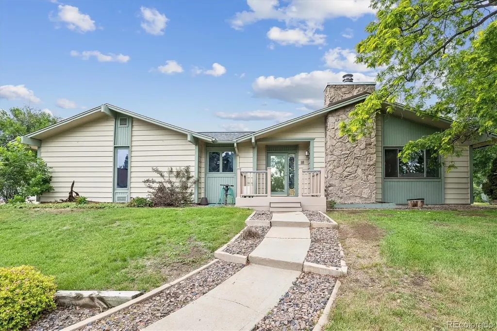 8 Walter Way Broomfield CO 80020