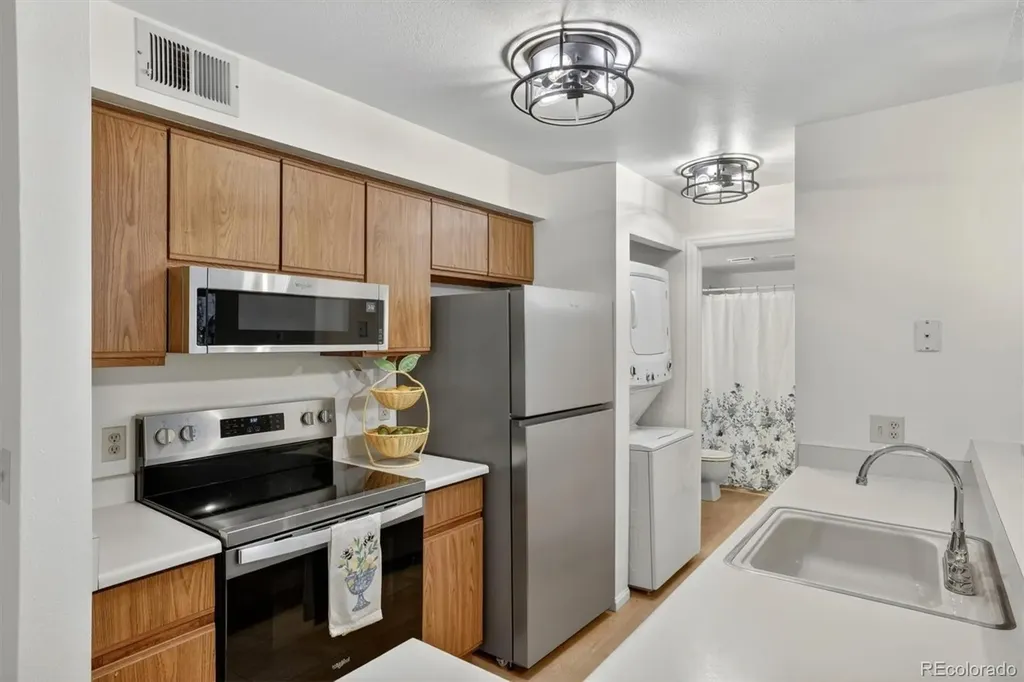 2575 S Syracuse Way Denver CO 80231