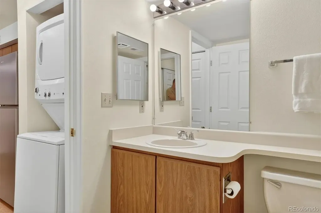 2575 S Syracuse Way Denver CO 80231