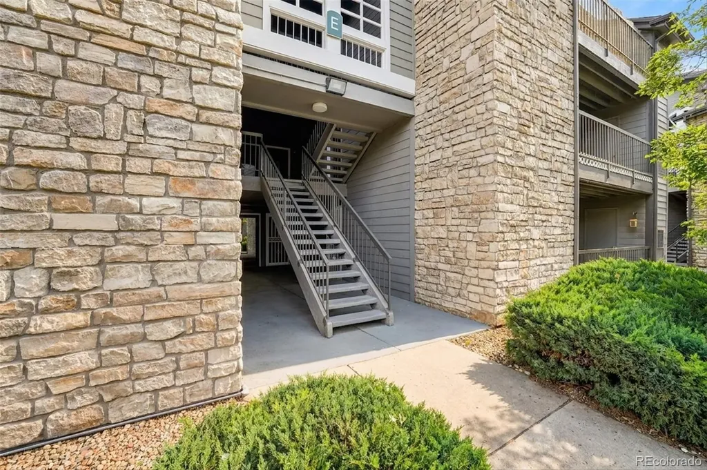 2575 S Syracuse Way Denver CO 80231