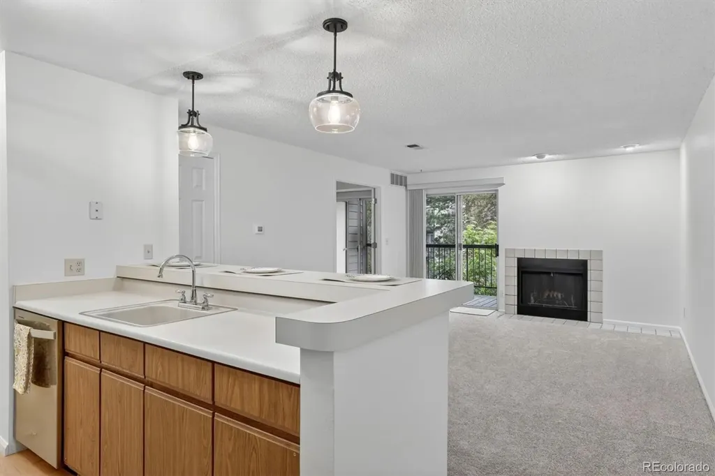 2575 S Syracuse Way Denver CO 80231
