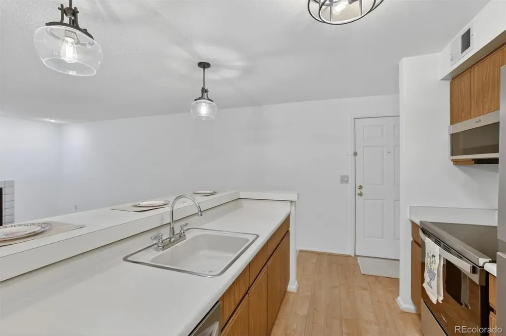 2575 S Syracuse Way Denver CO 80231