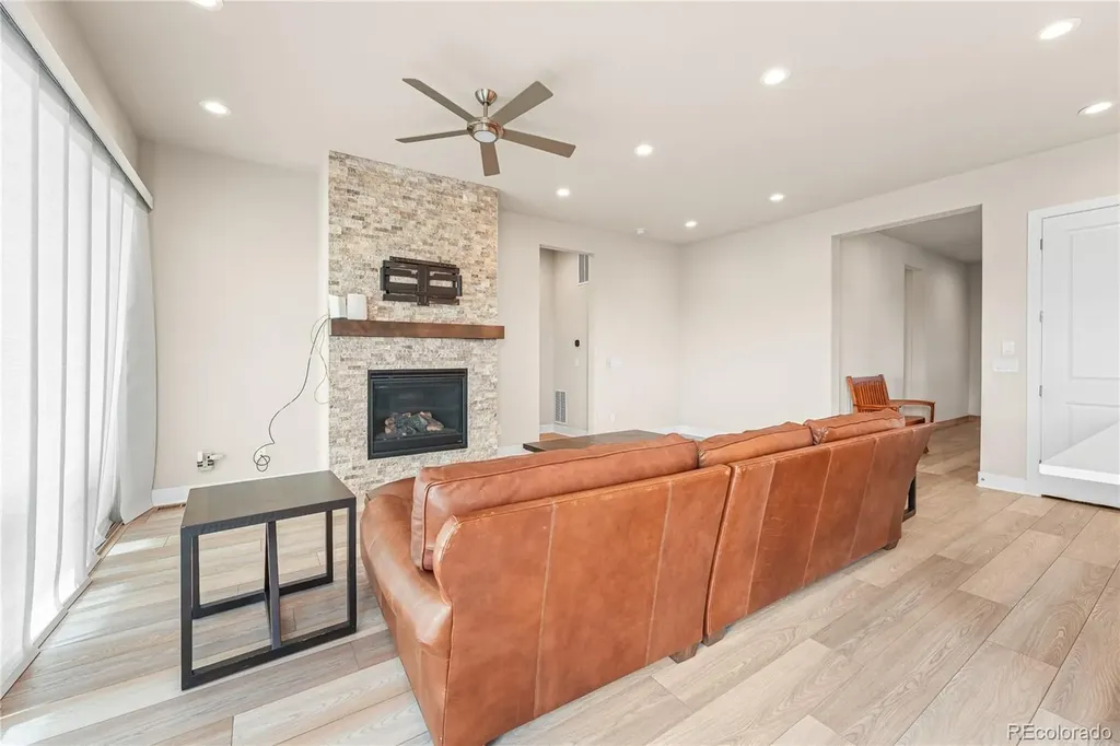 21996 E Allenspark Place Aurora CO 80016