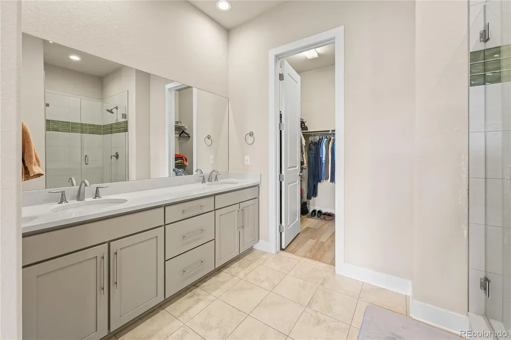 21996 E Allenspark Place Aurora CO 80016