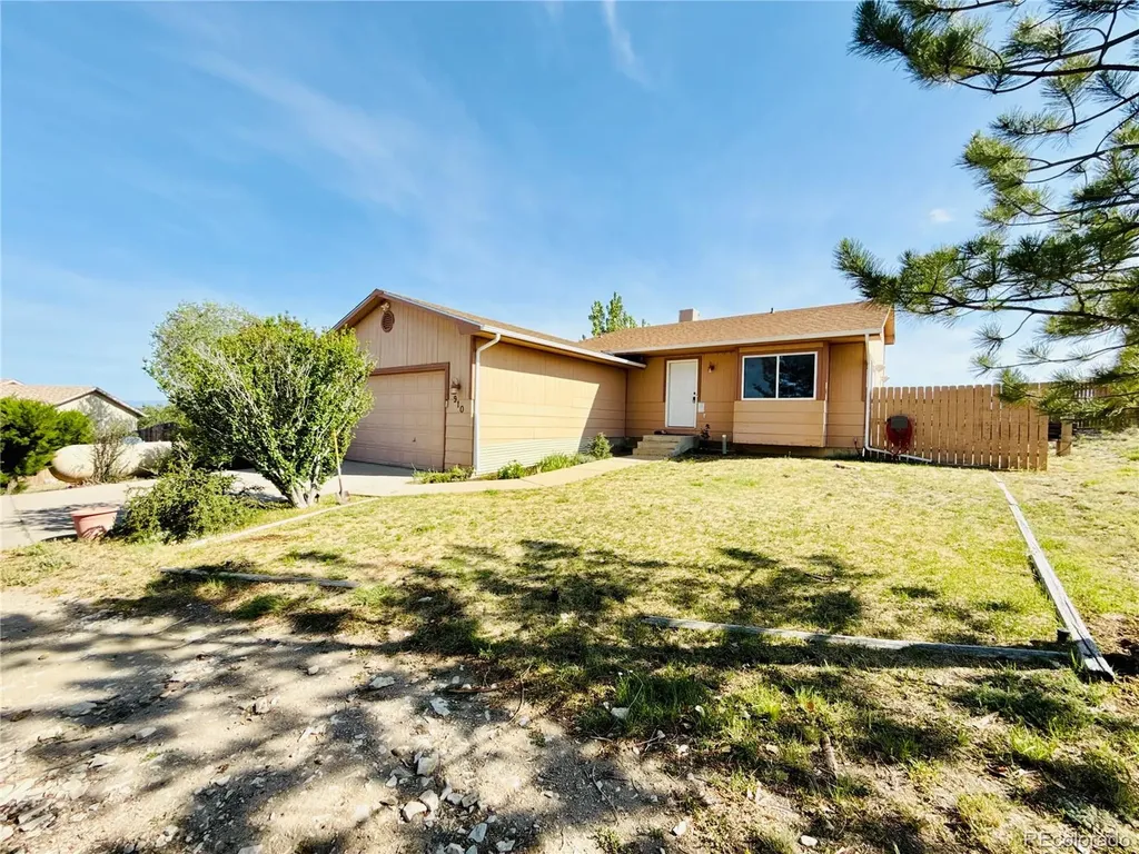910 S Elgin Court Pueblo CO 81007