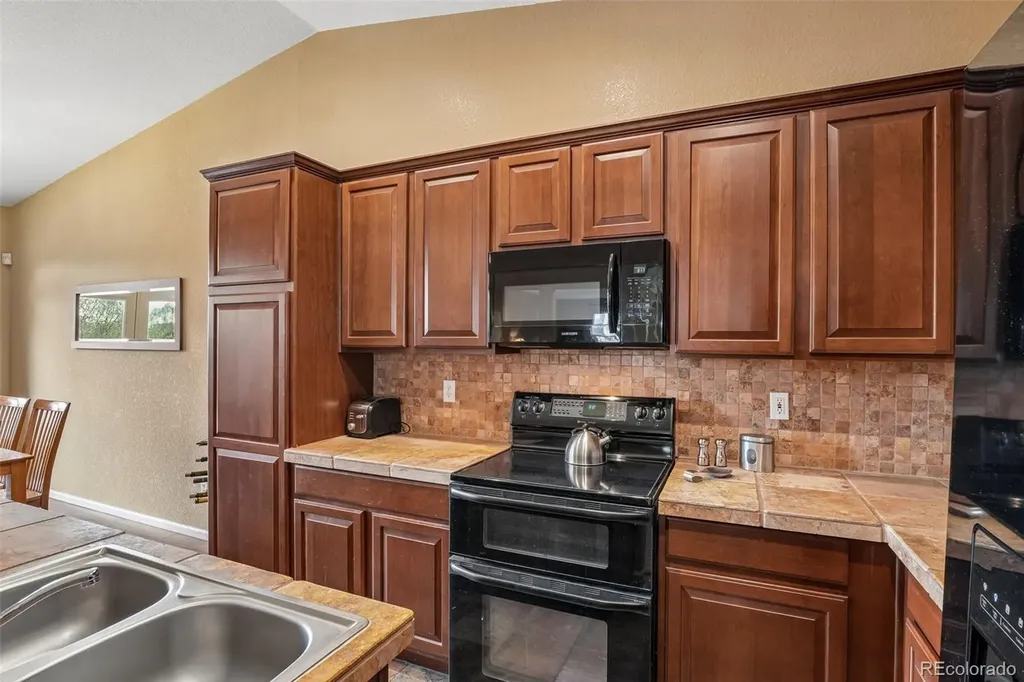 2468 Syracuse Street Denver CO 80238