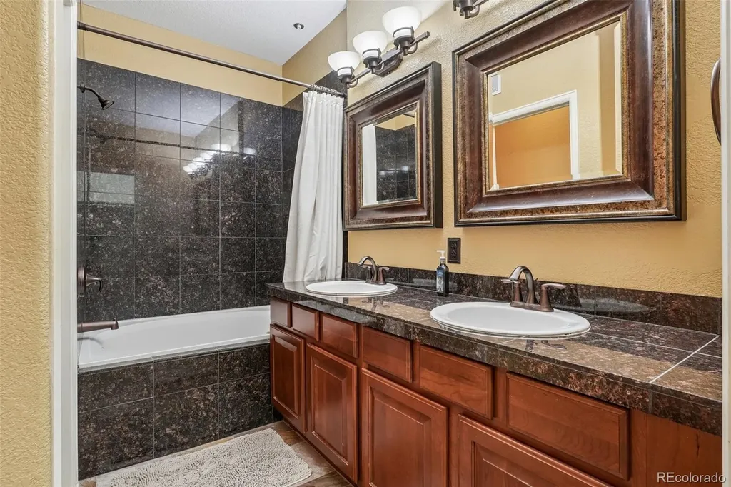 2468 Syracuse Street Denver CO 80238
