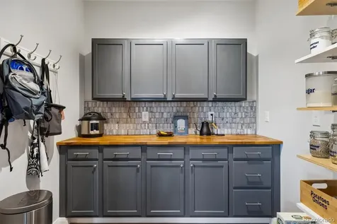 33260 Ridgeview Loop Elizabeth CO 80107