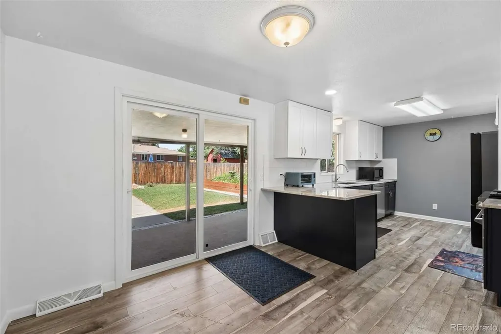 957 E 9th Avenue Broomfield CO 80020