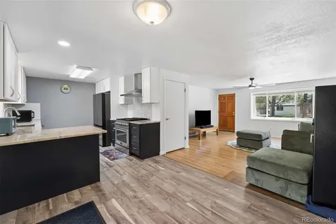 957 E 9th Avenue Broomfield CO 80020