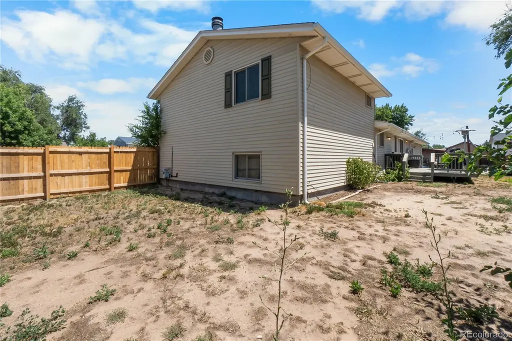 1112 Village Drive Fort Lupton CO 80621