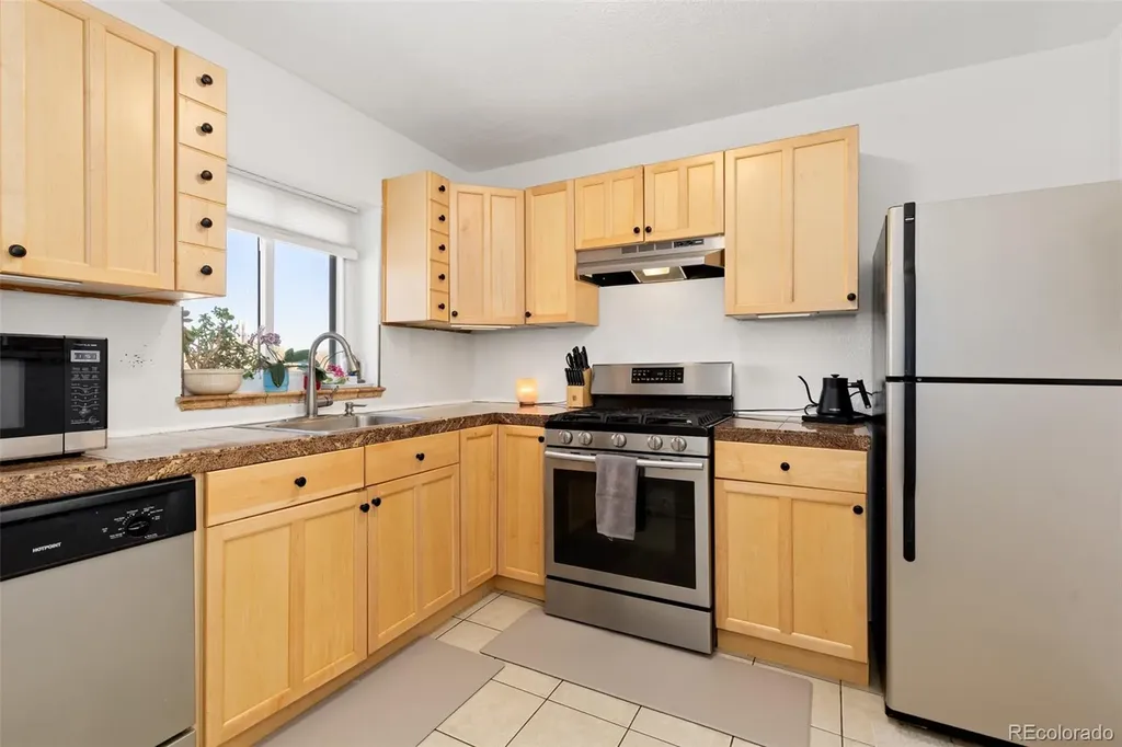 1481 Ash Street Denver CO 80220