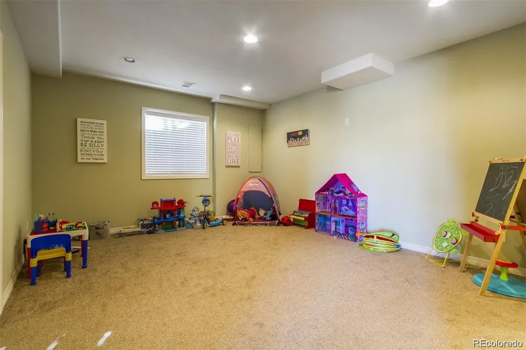 7042 S Shawnee Street Aurora CO 80016