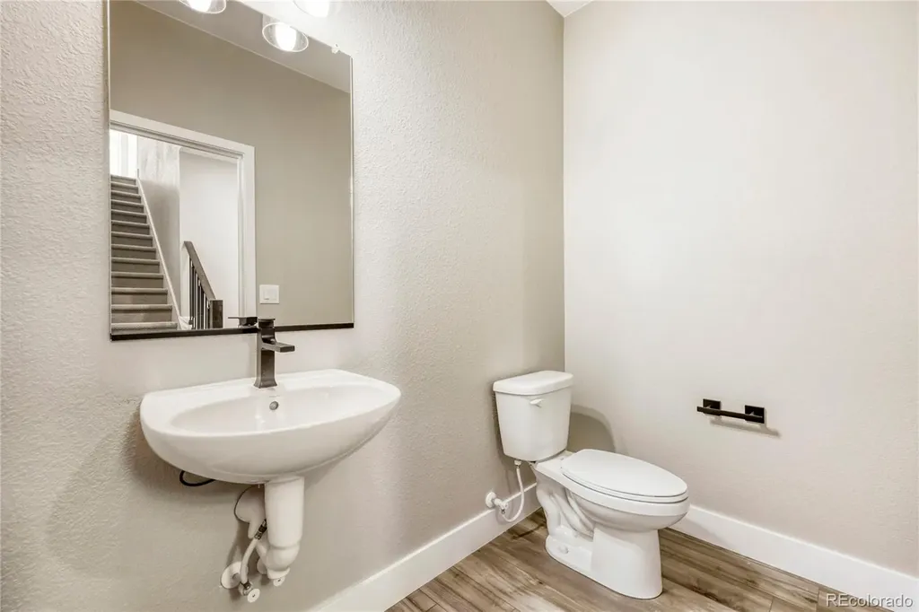 15558 W Washburn Avenue Lakewood CO 80228