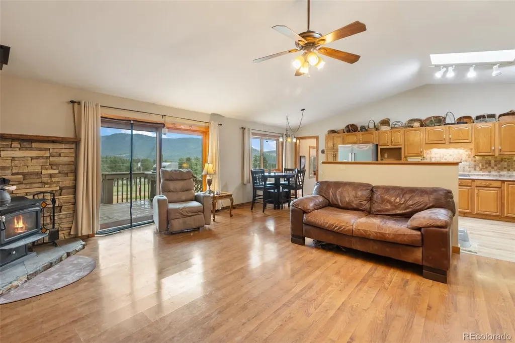 251 Surrey Lane Florissant CO 80816