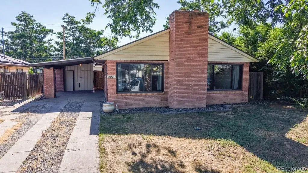 2220 Ironton Street Aurora CO 80014