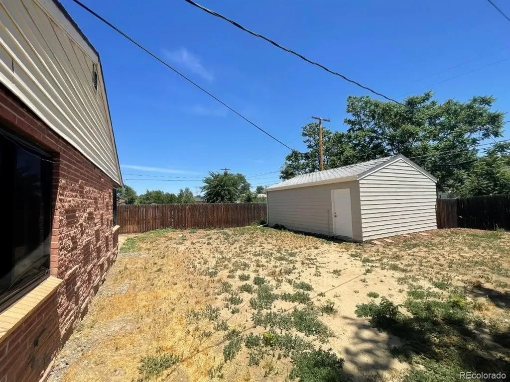 2220 Ironton Street Aurora CO 80014