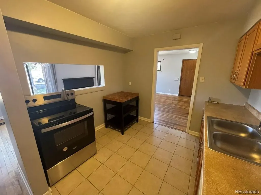 2220 Ironton Street Aurora CO 80014