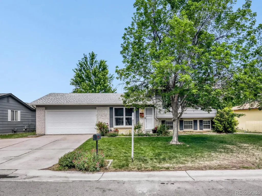 9559 W Eureka Place Lakewood CO 80227