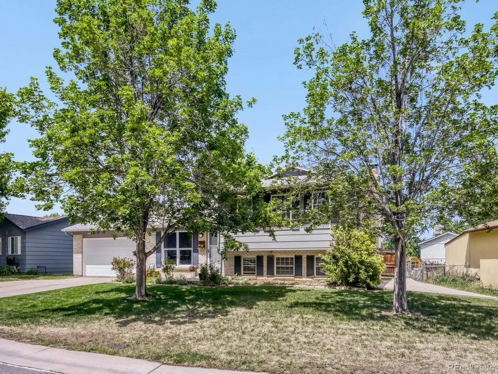 9559 W Eureka Place Lakewood CO 80227