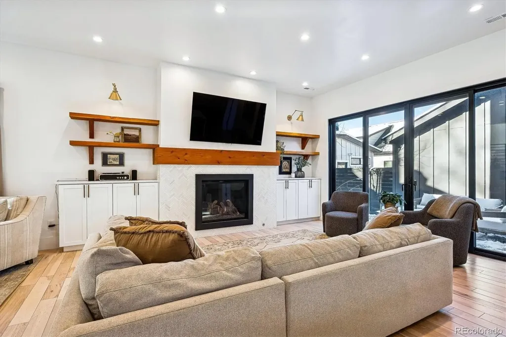 2645 W 39th Avenue Denver CO 80211