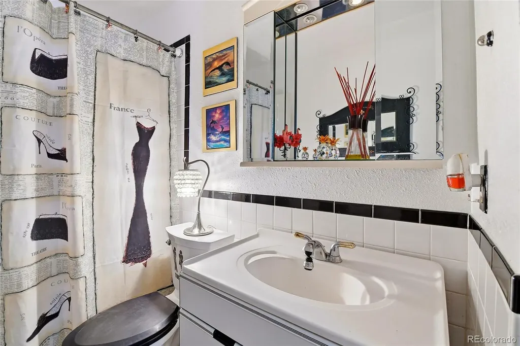 12374 Olmsted Drive Denver CO 80239