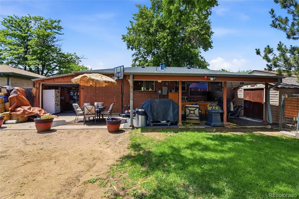 12374 Olmsted Drive Denver CO 80239