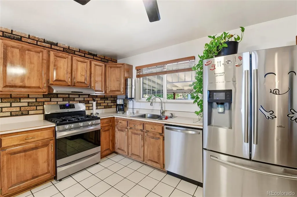 12374 Olmsted Drive Denver CO 80239