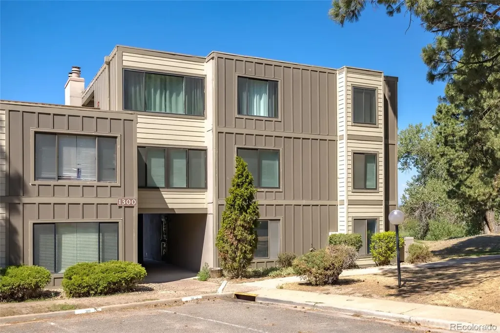2525 S Dayton Way Denver CO 80231