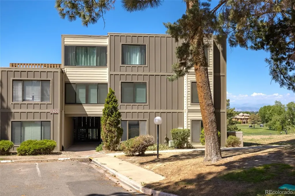 2525 S Dayton Way Denver CO 80231