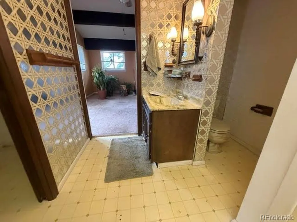 7770 S Sheridan Court Littleton CO 80128