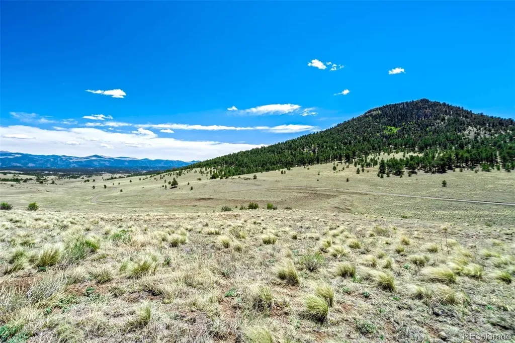 00 Roan Trail Guffey CO 80820