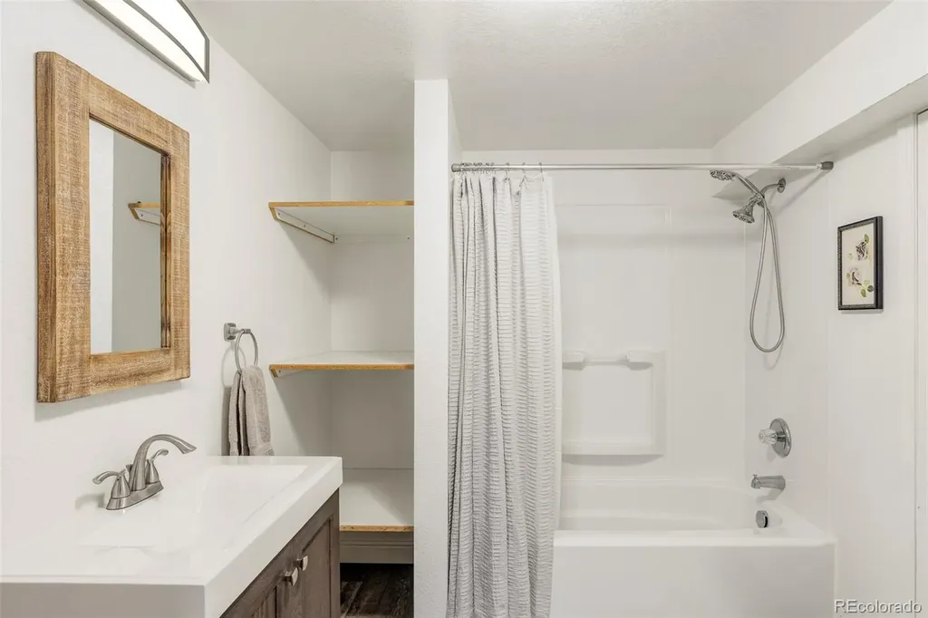 7932 S Vine Court Littleton CO 80122