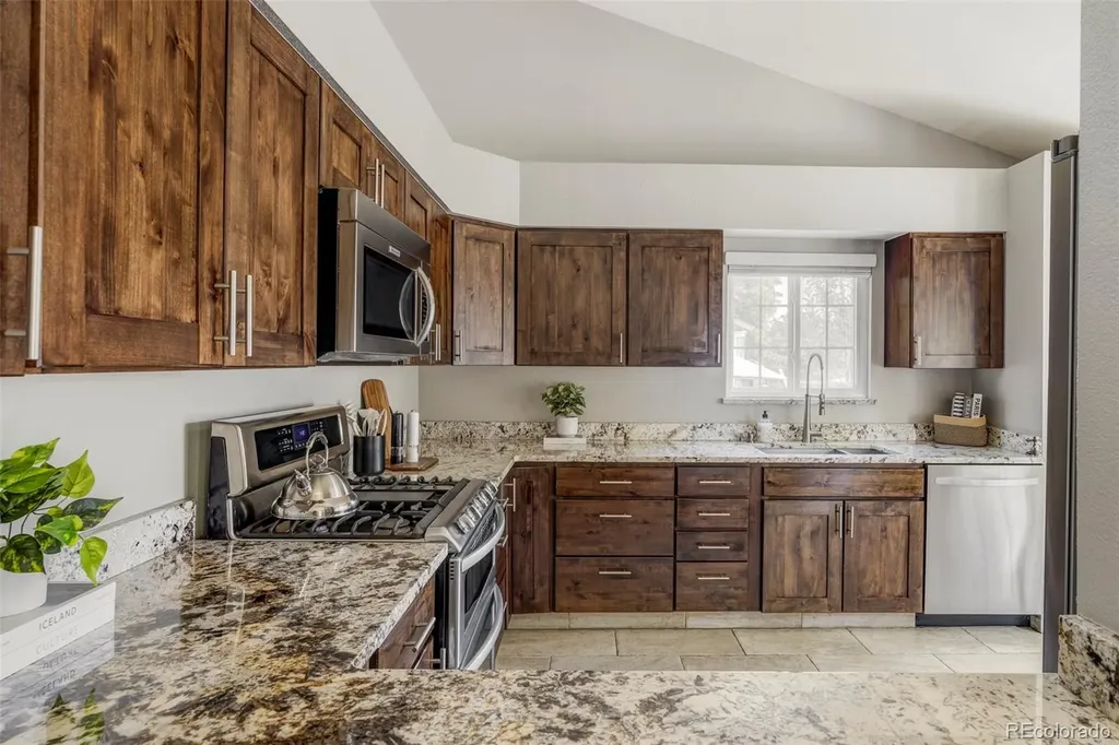 7932 S Vine Court Littleton CO 80122