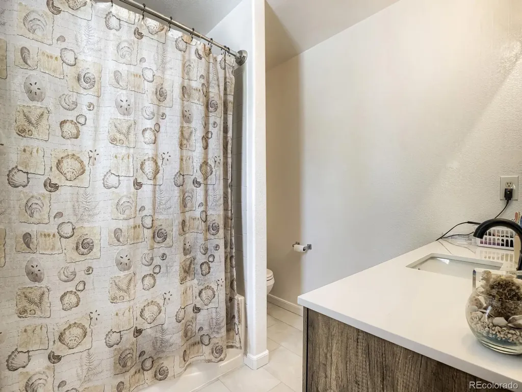 2153 S Ventura Street Aurora CO 80013