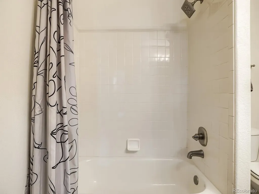 2153 S Ventura Street Aurora CO 80013