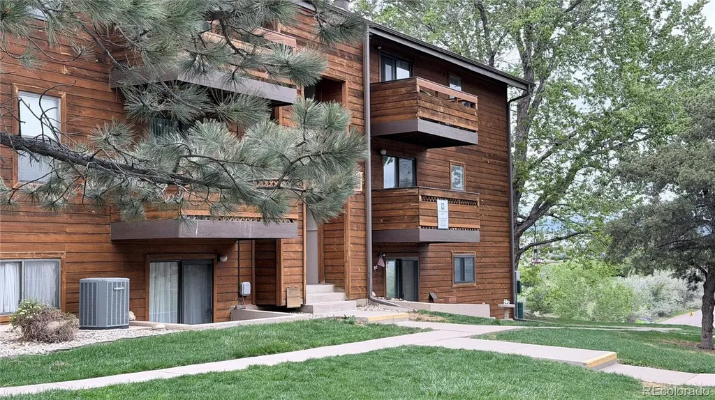 429 Wright Street Lakewood CO 80228