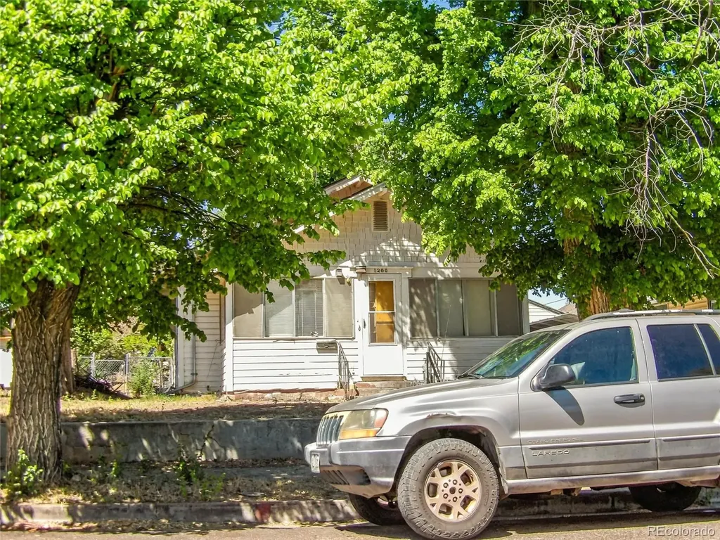 1206 Lewis Avenue La Junta CO 81050