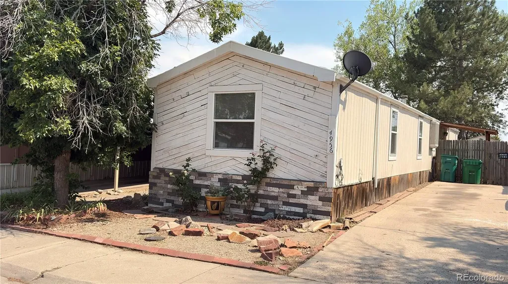 4956 E 97th Place Denver CO 80229