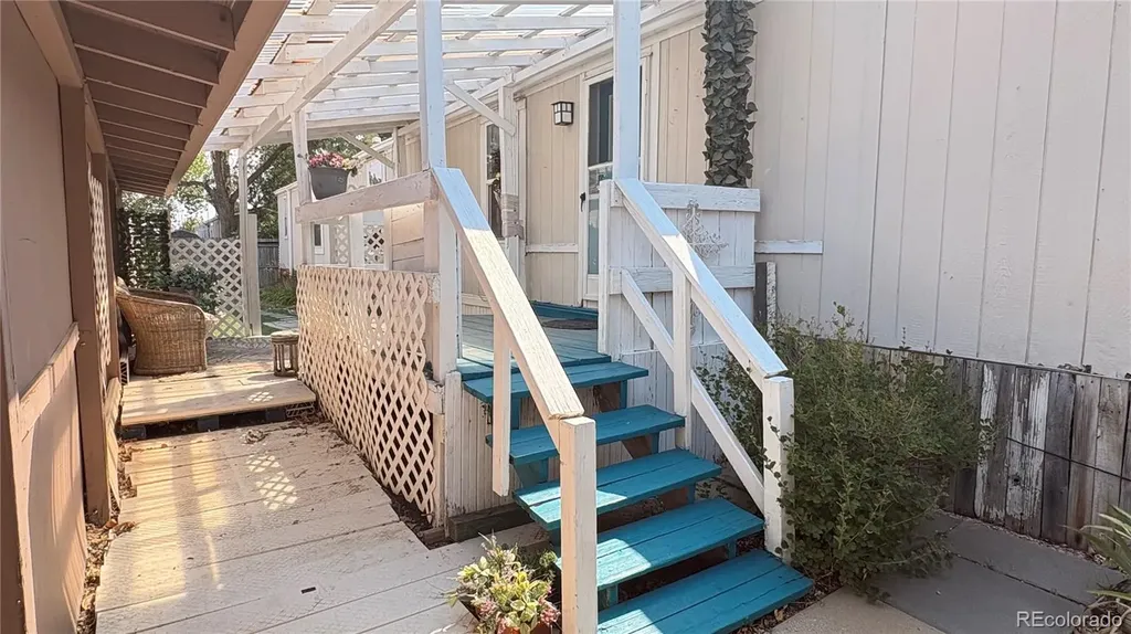4956 E 97th Place Denver CO 80229