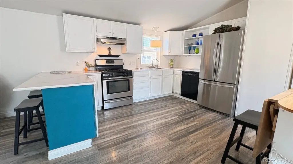 4956 E 97th Place Denver CO 80229
