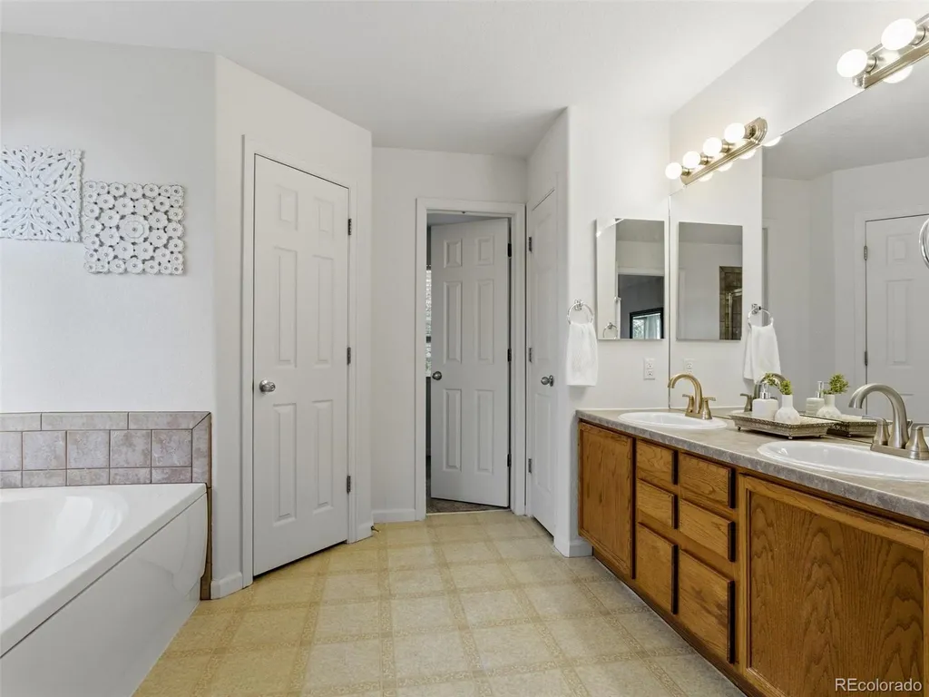 12168 Adams Street Thornton CO 80241