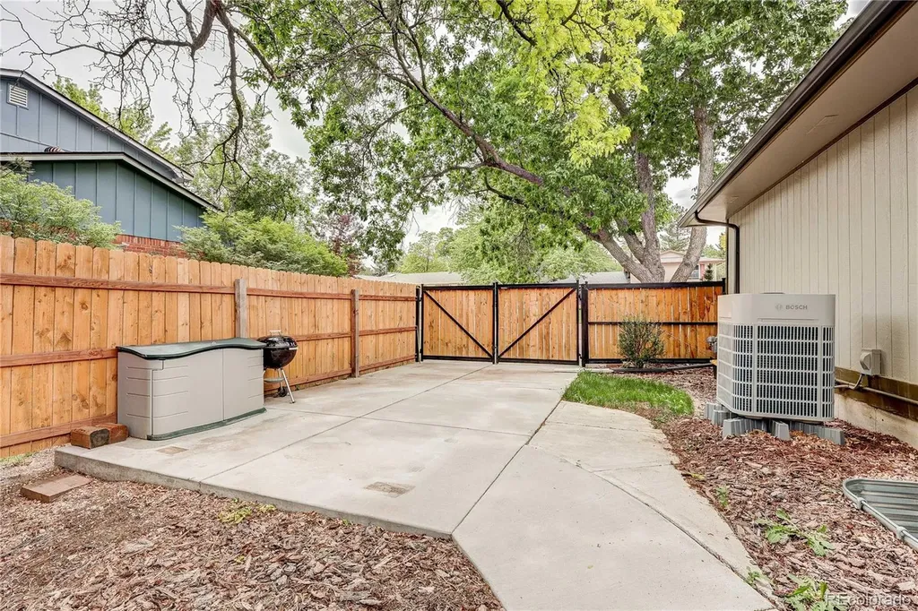 5394 S Cimarron Road Littleton CO 80123