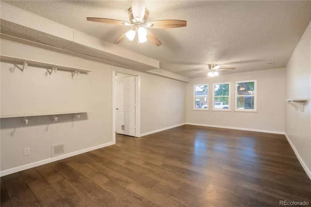 4943 Scranton Street Denver CO 80239