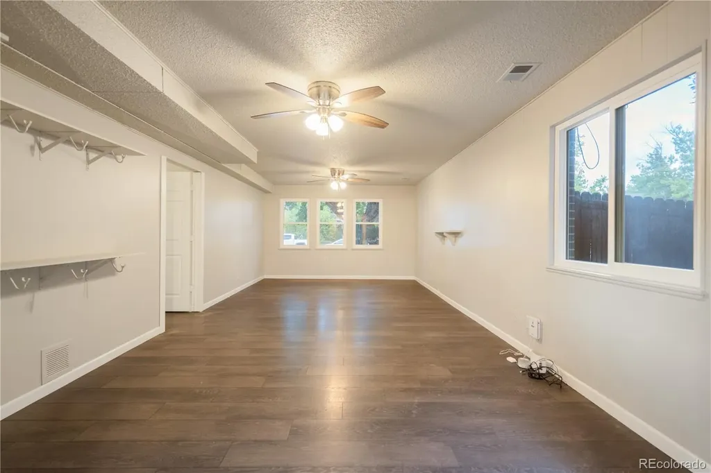 4943 Scranton Street Denver CO 80239