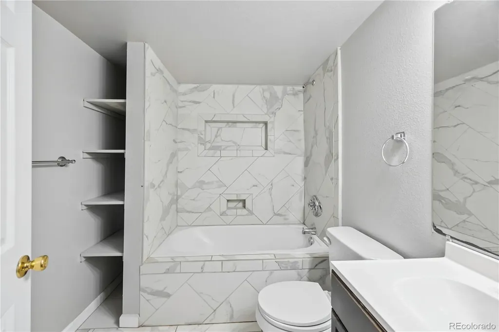1026 Drury Lane Colorado Springs CO 80911