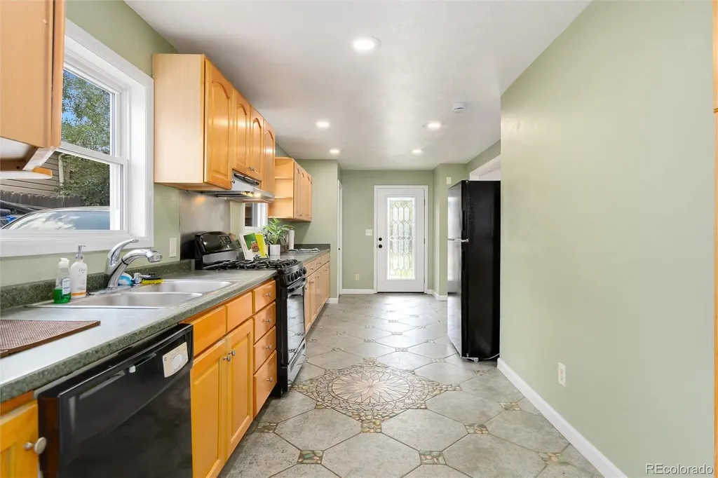 3481 S Elm Street Denver CO 80222