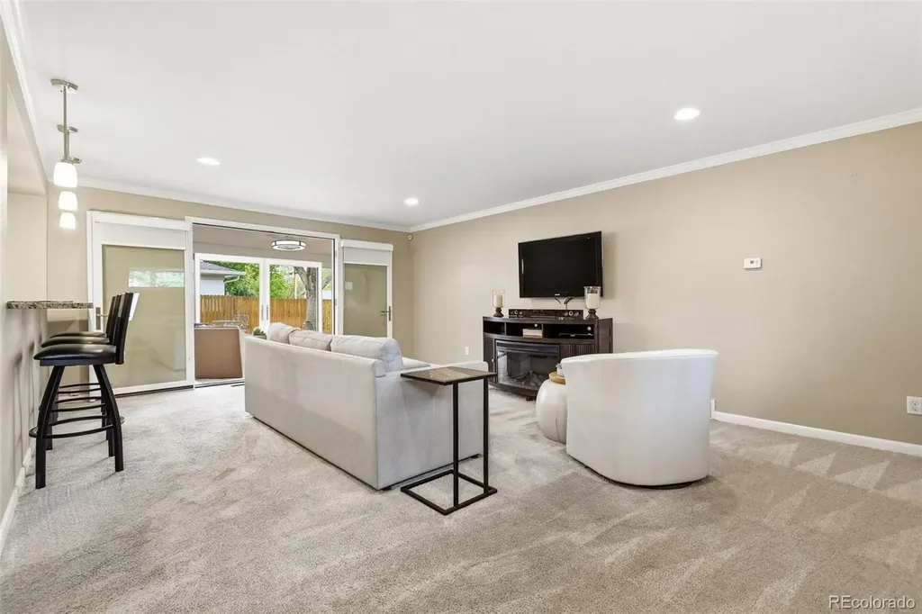 221 Oneida Street Denver CO 80220